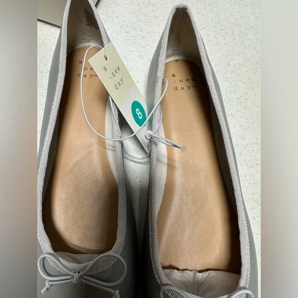 Jackie Silver Memory Foam Ballet Flats from A New Day NWT - Picture 7 of 10